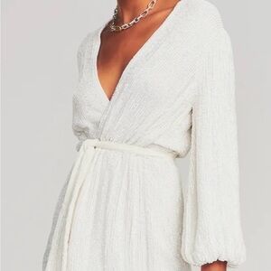 Elegant White V-Neck Dress